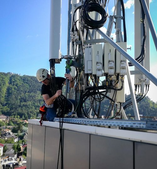 Acess-dificil-antene-telecomunicatii